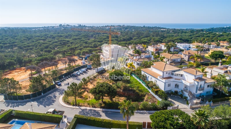 House in Almancil - view 1