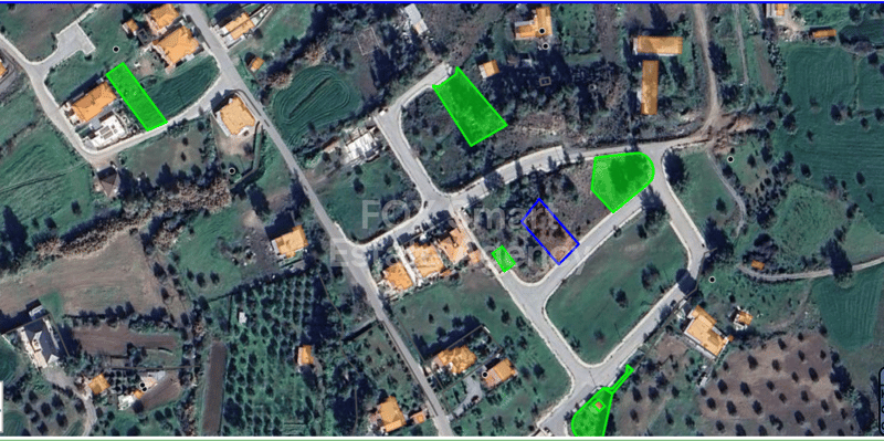 Land in Lythrodontas - view 1