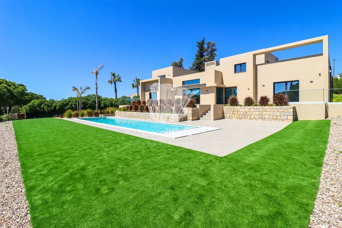 House in Lagoa - view 1