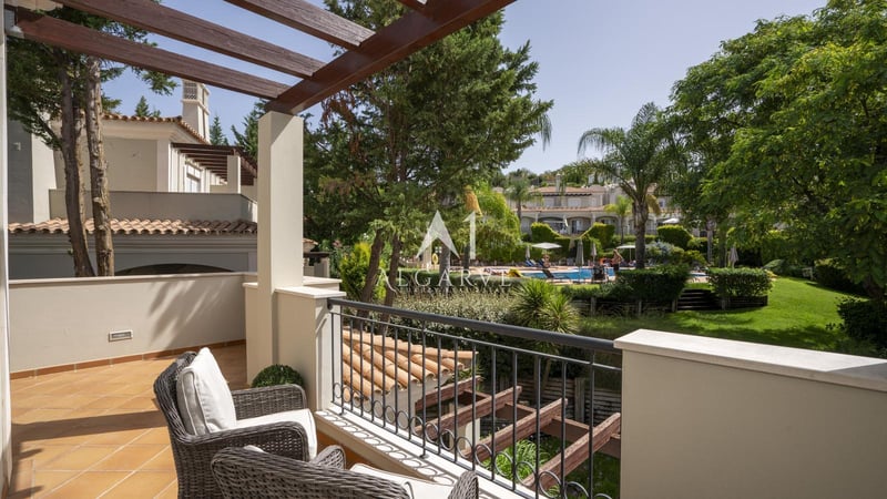 House in Almancil - view 1