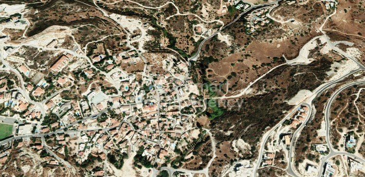 Land in Agios Tychon - view 1