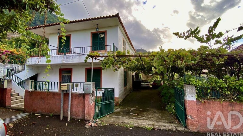 House in Arco de Sao Jorge - view 1