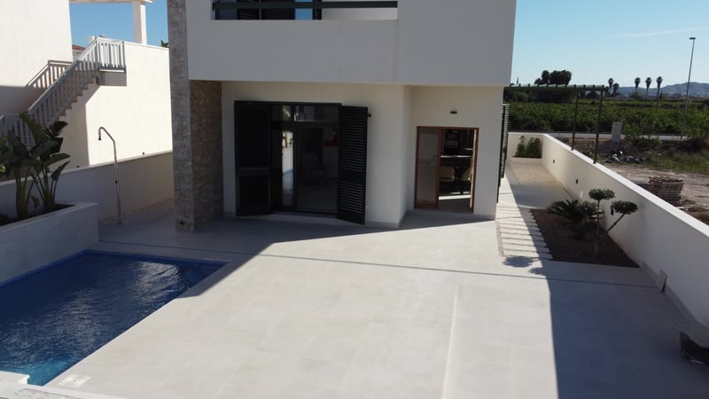 Villa in Alicante - view 1