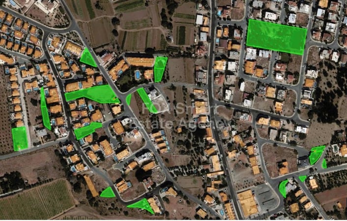 Land in Emba - view 1