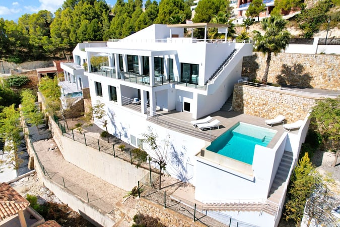 Villa in Bernia - view 1