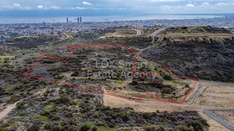 Land in Ayios Athanasios (quarter) - view 1