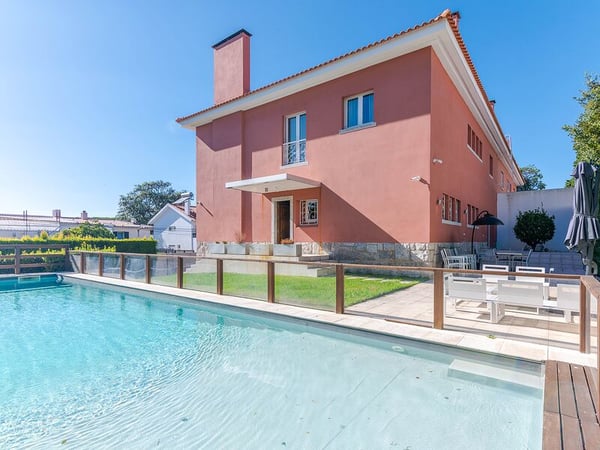 Villa in Belem - view 1