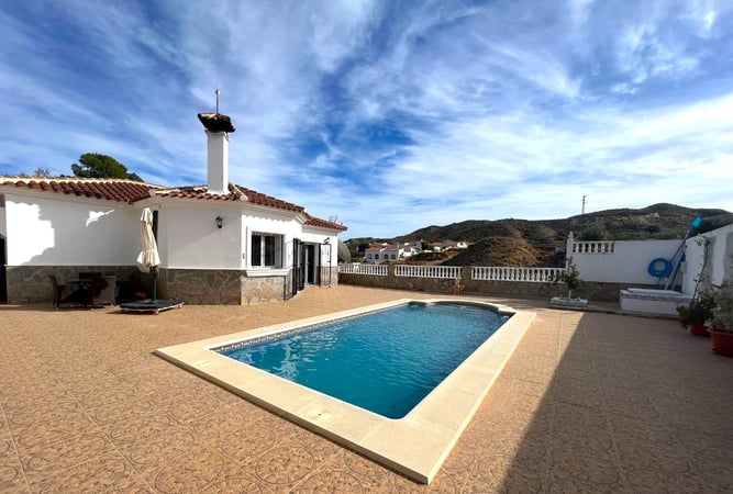 Villa in Almeria - view 1