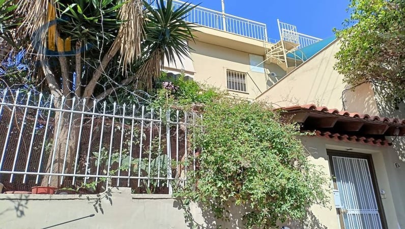 House in Dhafni - view 1