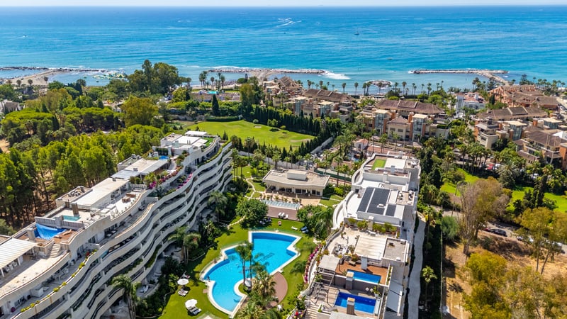 Apartment in Puerto Banus - view 1