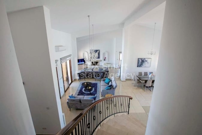 House in Kathikas - view 1