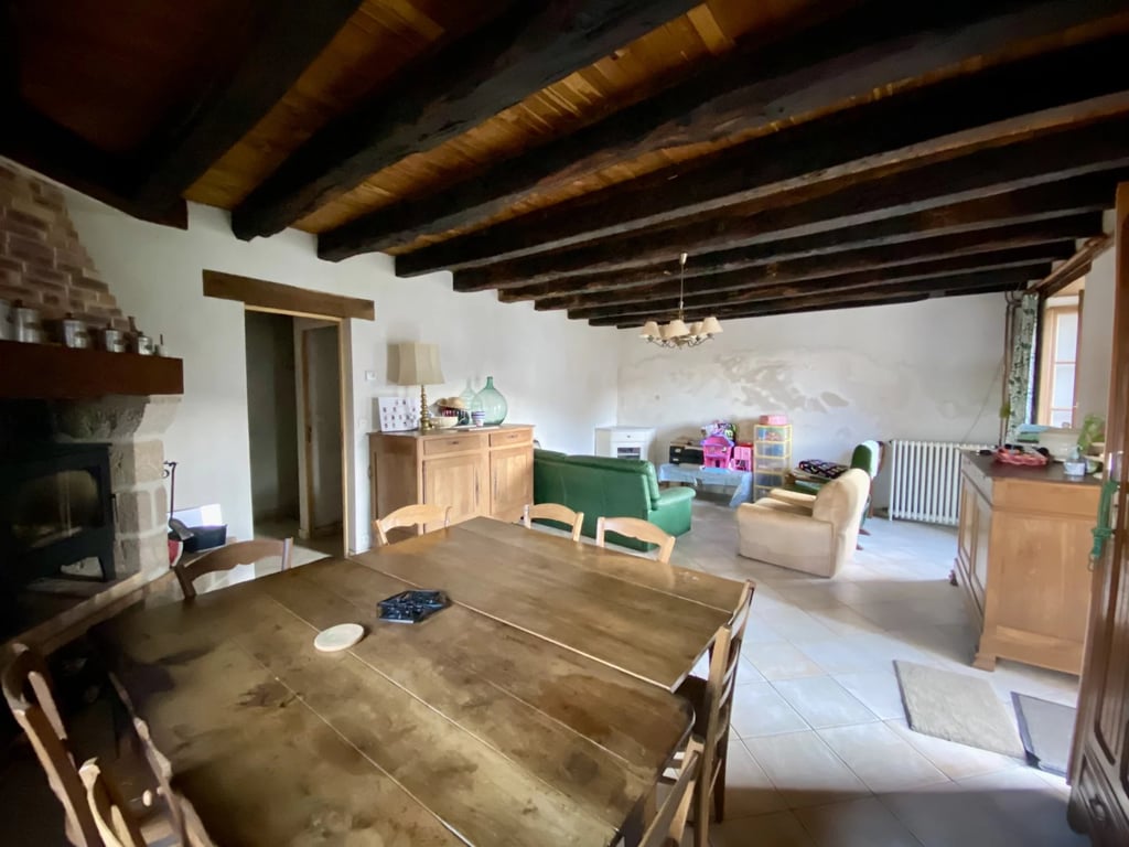 House in Blond - Image 2