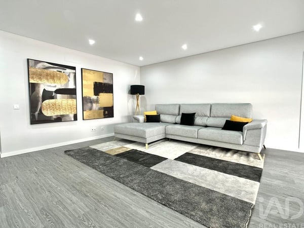 Apartment in Quelfes - view 1