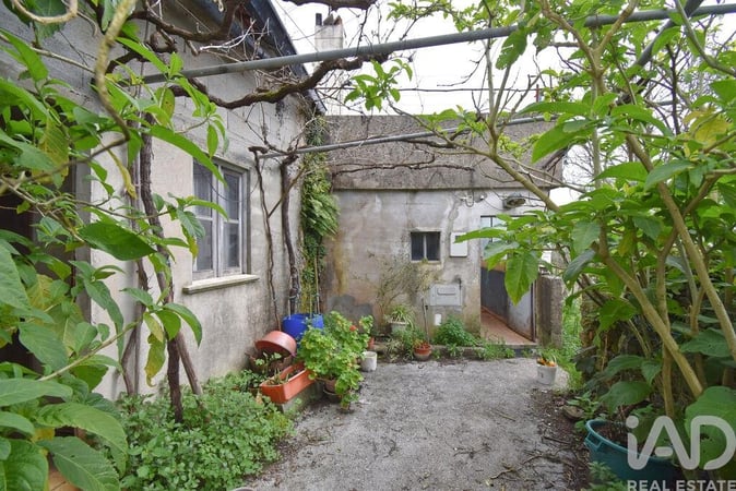 House in Penela - view 1