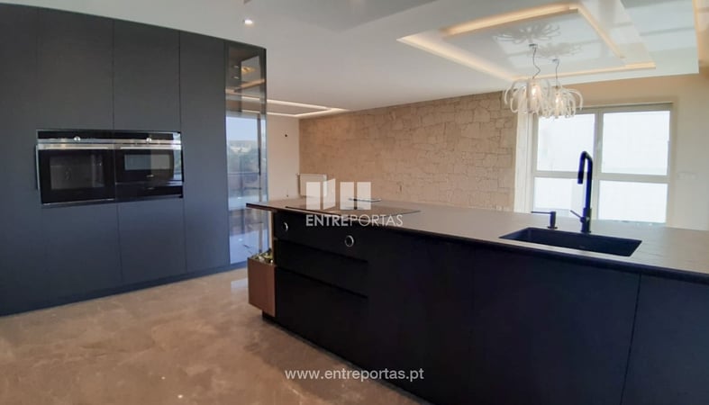 House in Vila do Conde - view 1