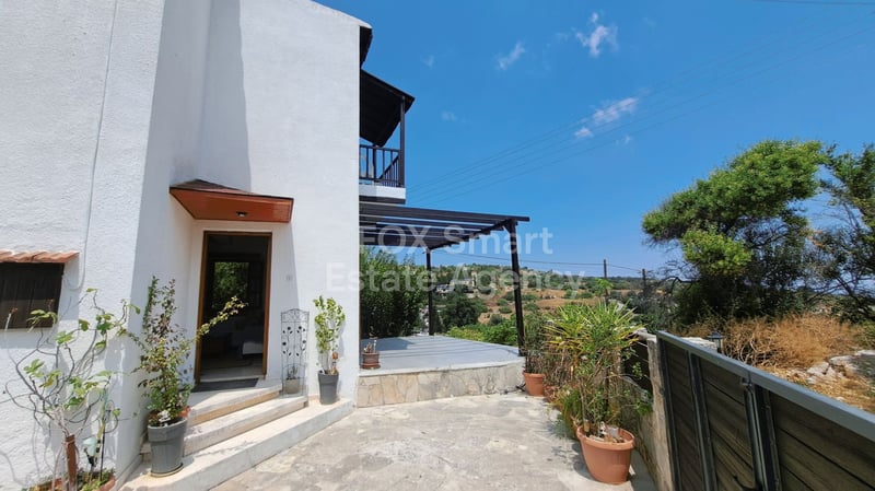 House in Tera - view 1