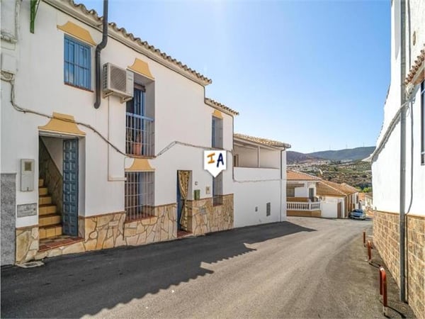 House in Villanueva de Algaidas - view 1