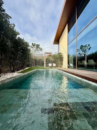 Villa in Cascais - view 1