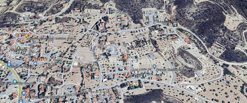 Land in Palodeia - view 1