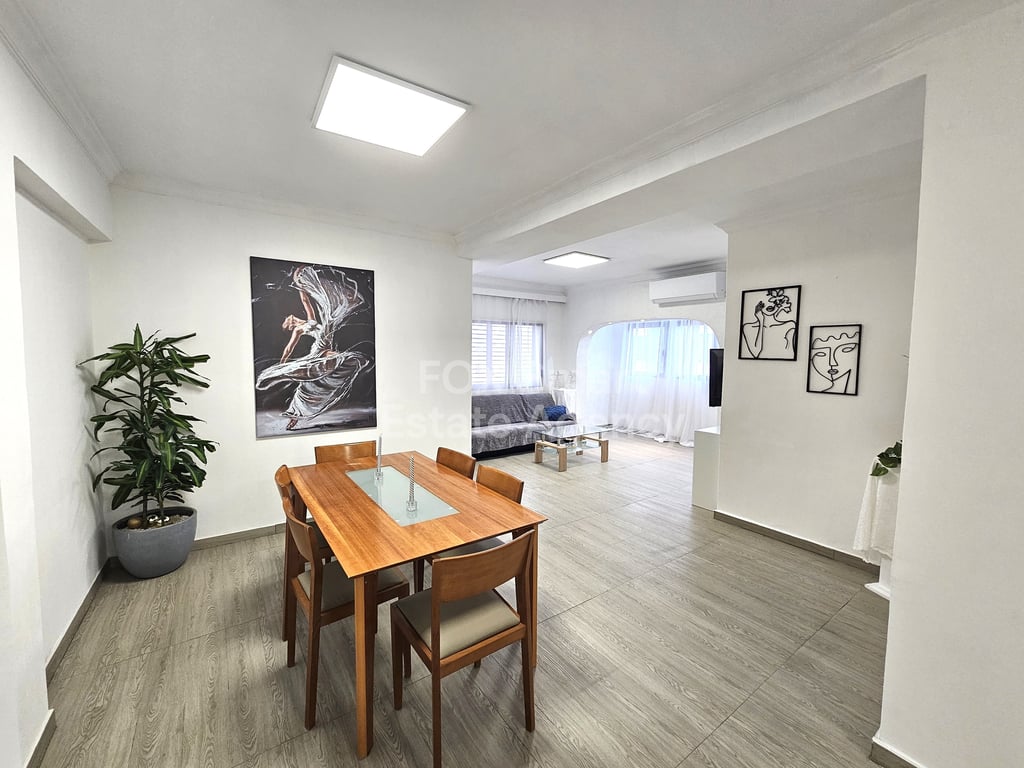 Apartment in Ayioi Omoloyites