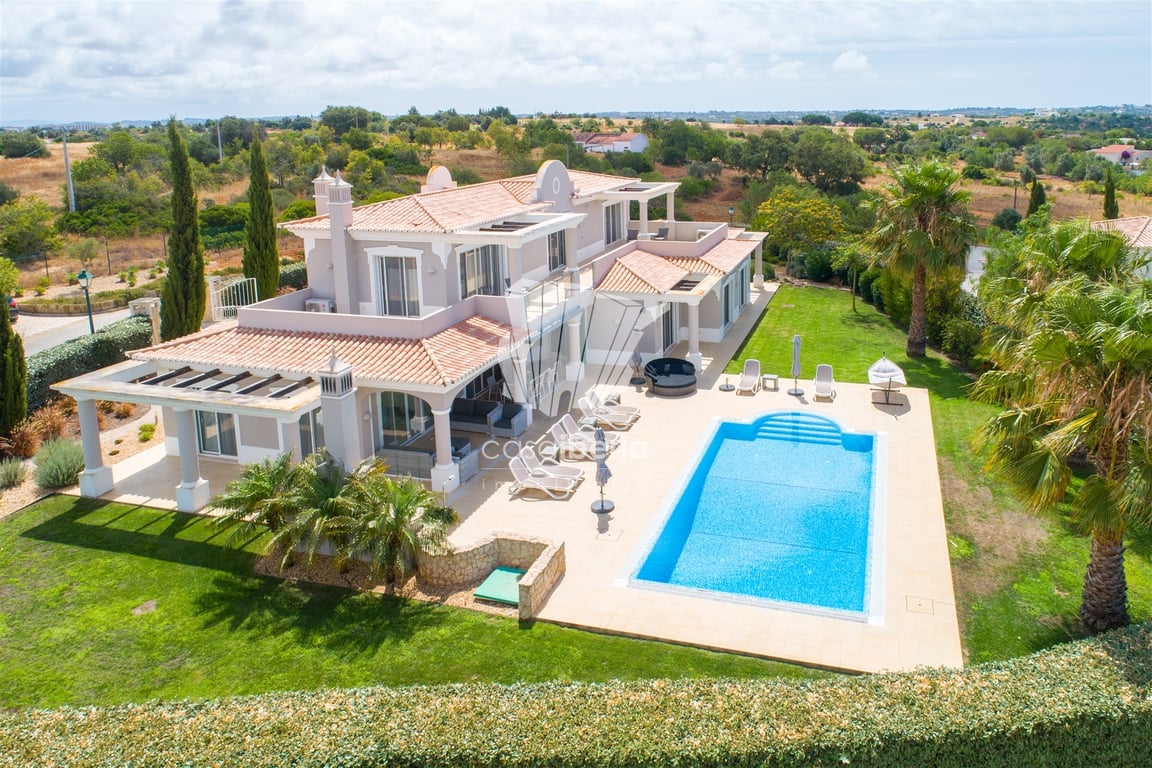 House in Estombar - Image 2