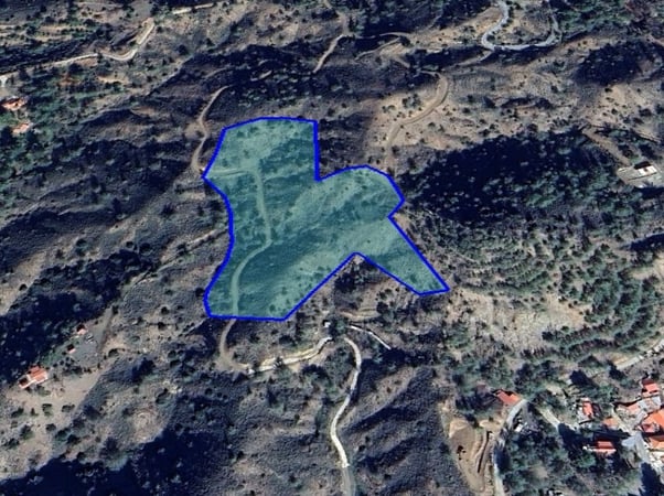 House in Kato Platres - view 1