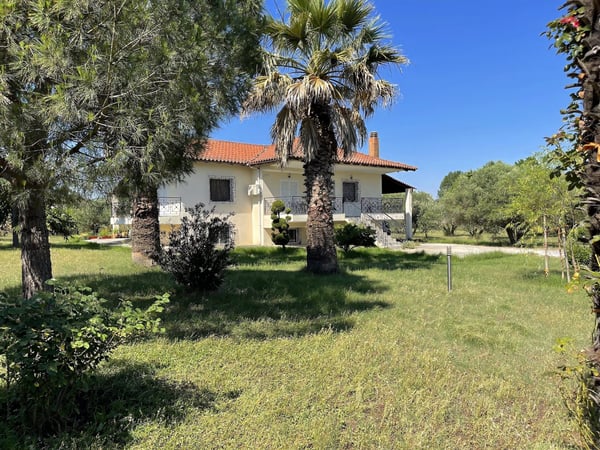 House in Agia Paraskevi - view 1
