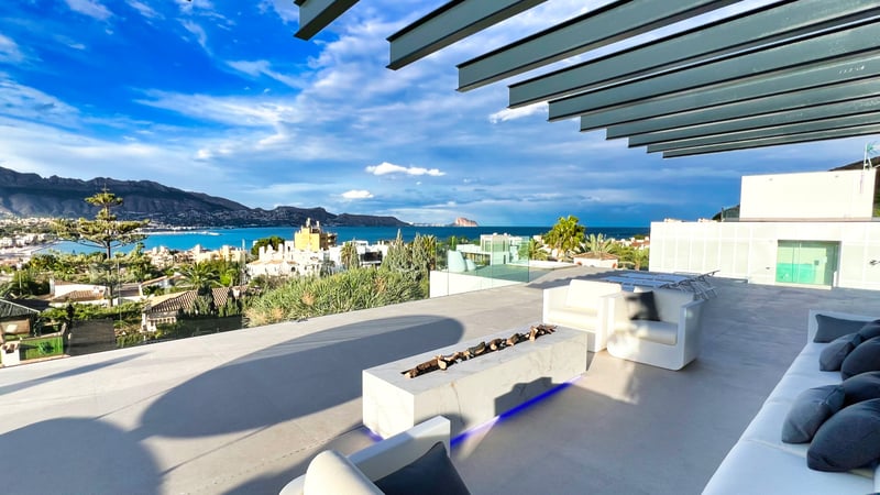 Villa in l'Alfas del Pi - view 1