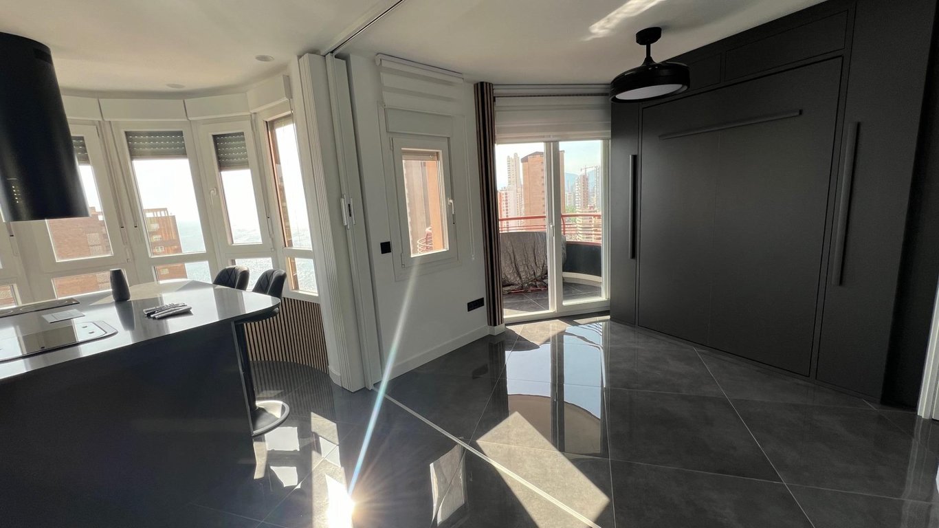 Apartment in Benidorm - Image 2