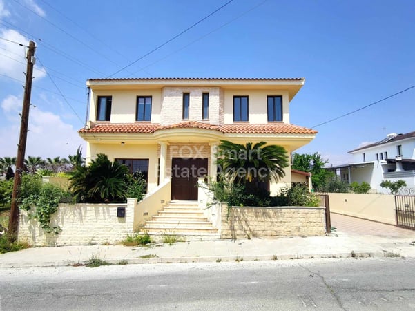 House in Aradippou - view 1