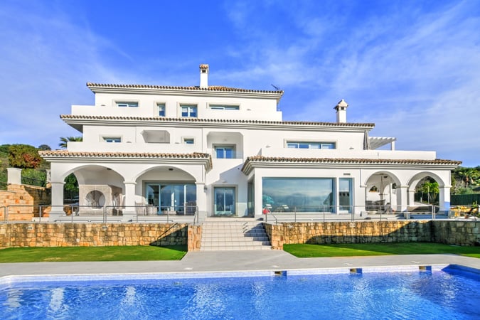 Villa in Sotogrande - view 1