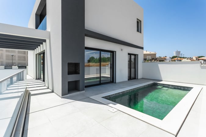 House in Mexilhoeira Grande - view 1