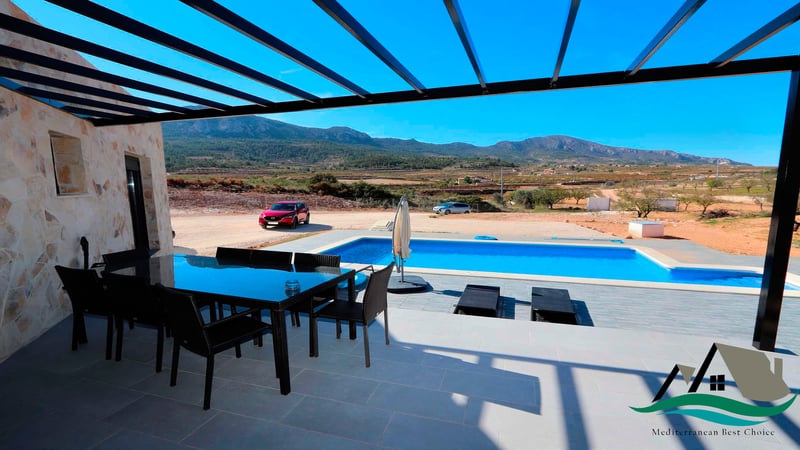 Villa in Alicante - view 1