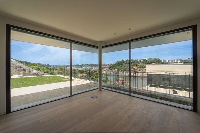 Villa in Vila Nova de Gaia - view 1