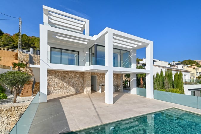 Villa in Calp - view 1