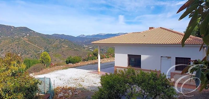 House in Benamargosa - view 1