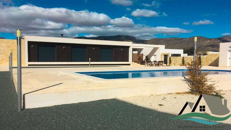 House in Alicante - view 1