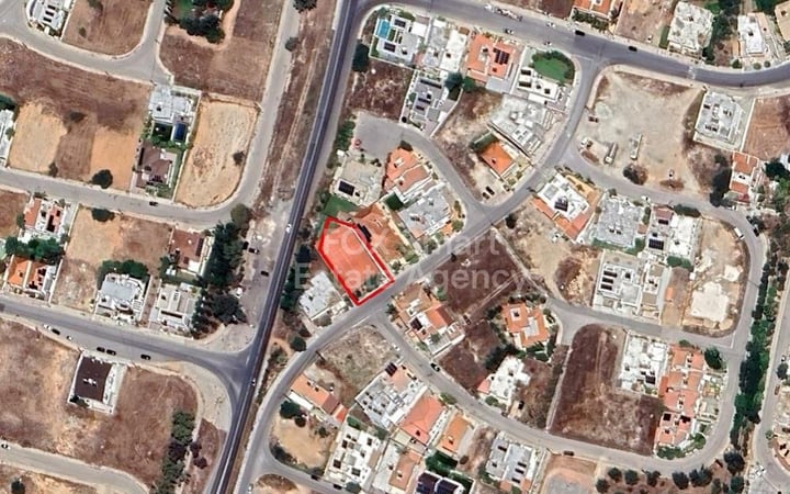 Land in Lakatamia - view 1