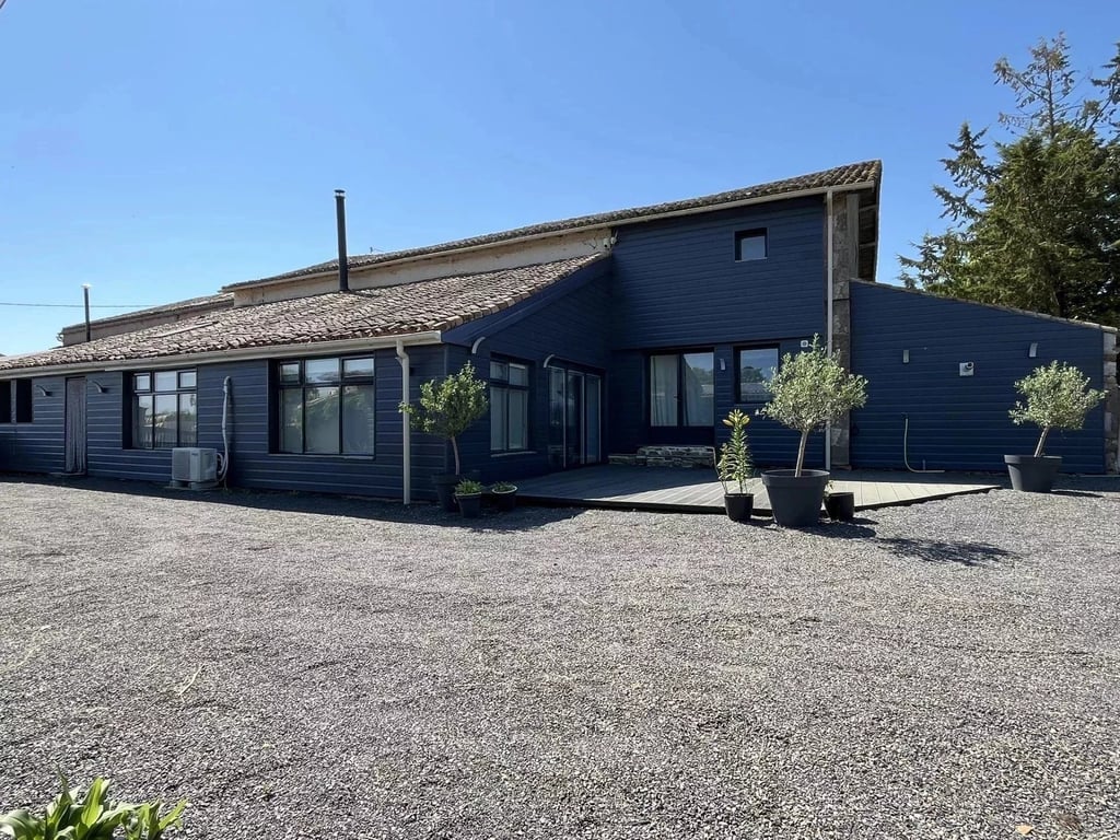 House in Faye-l'Abbesse - Image 3