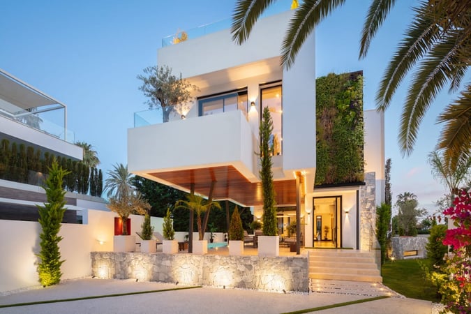 Villa in Marbella - view 1