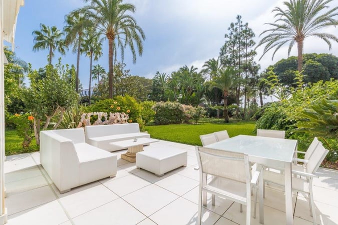 Apartment in Puerto Banus - view 1