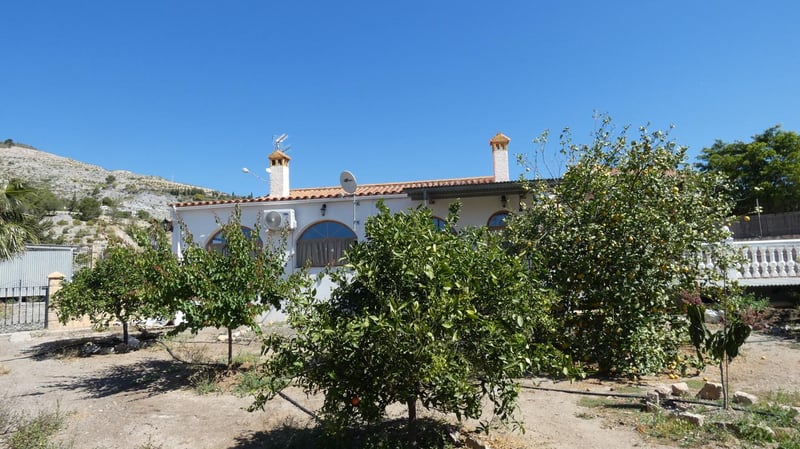 House in Granada - view 1