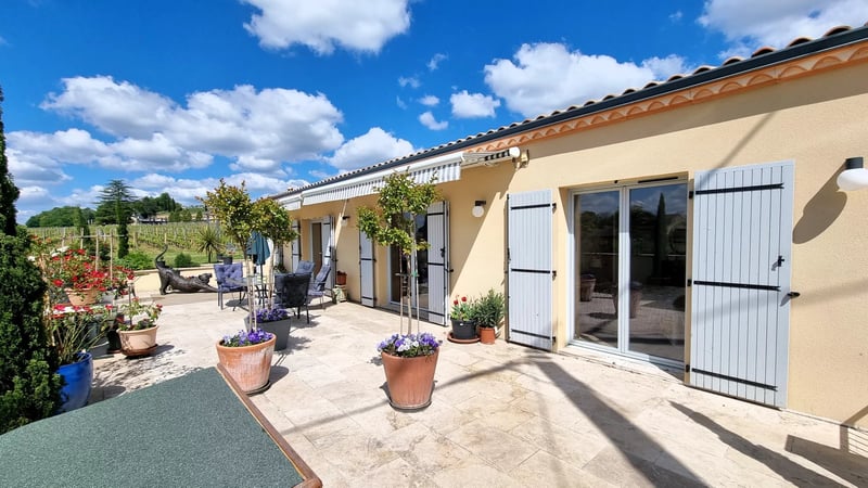 House in Saint-Etienne-de-Lisse - view 1