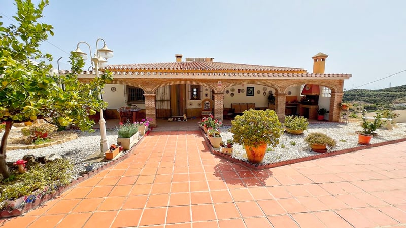 House in Benajarafe - view 1