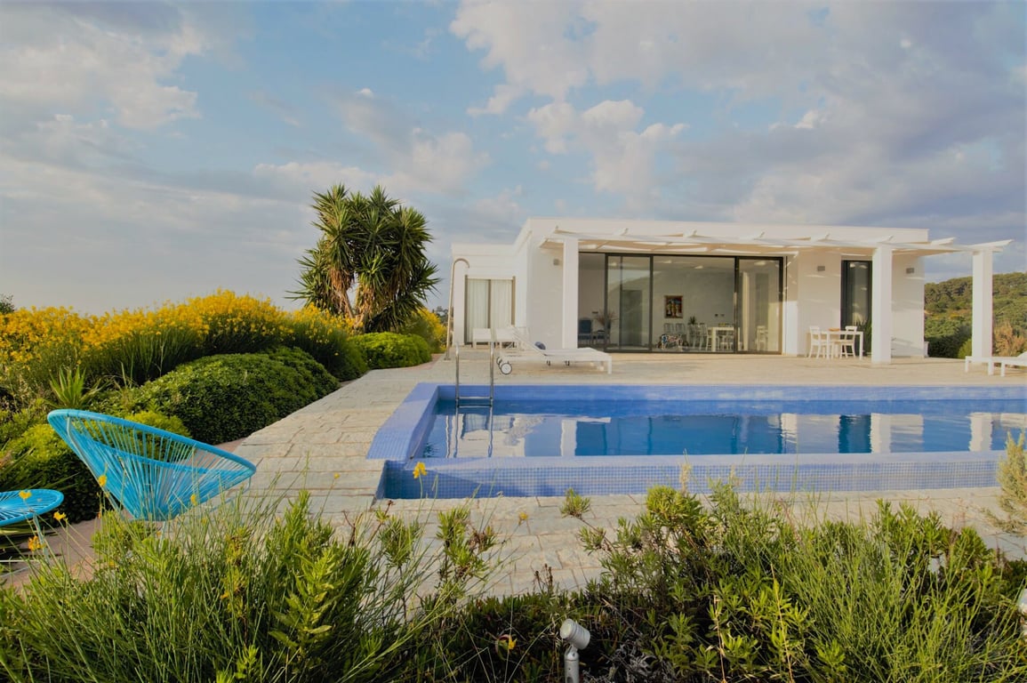 Villa in Vasilikos - Image 2