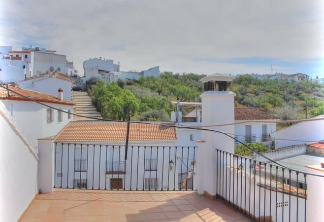 House in Riogordo - view 1