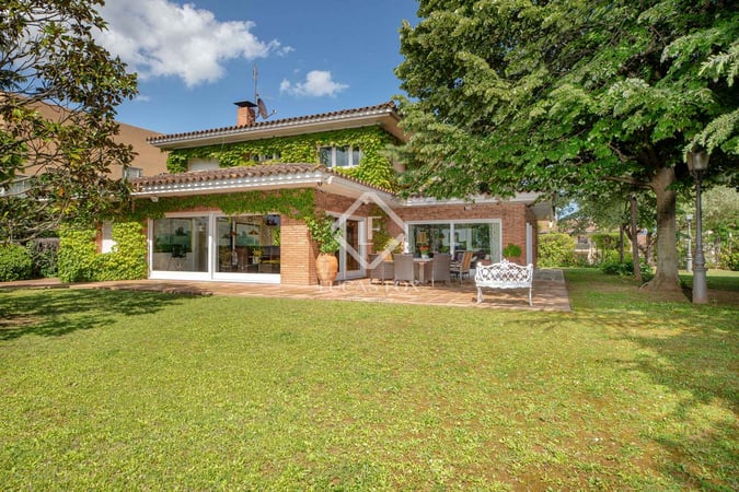 House in Girona - view 1