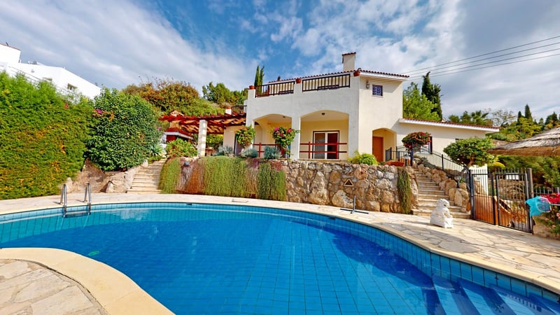 House in Tala - view 1