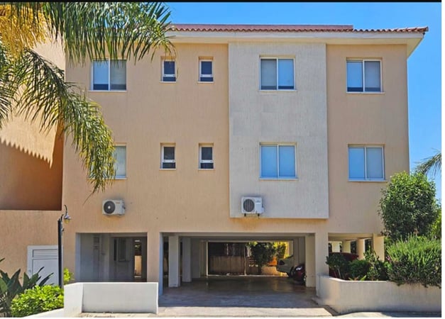 Apartment in Paphos - view 1