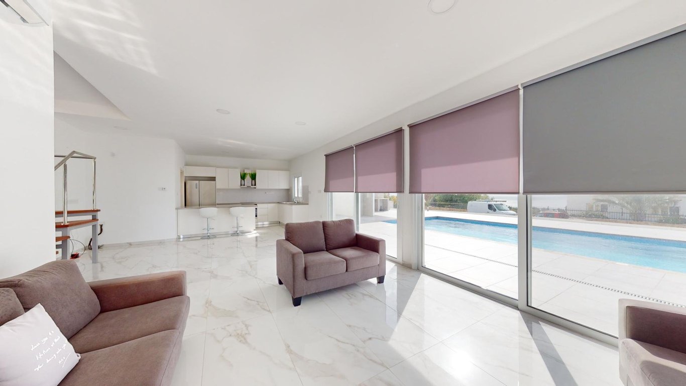 House in Pegeia - Image 2